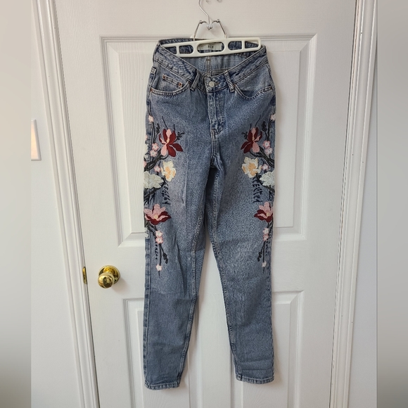 Floral embroidered Topshop Mom Jeans - Picture 3 of 5